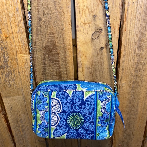 Vera Bradley Crossbody - Picture 6 of 8